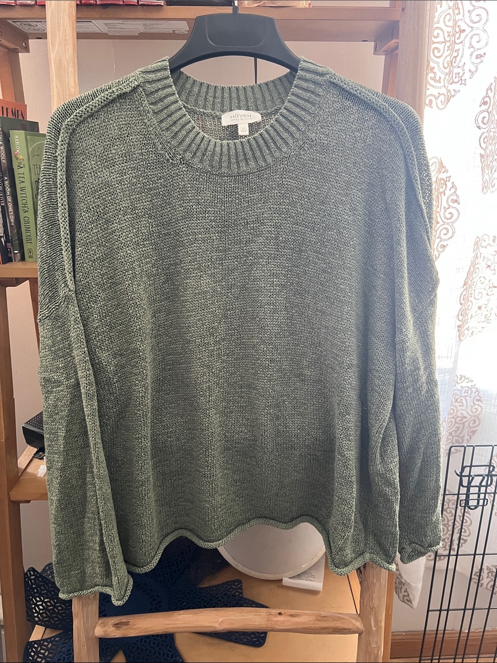 Women's Crewneck Sweater in Olive Green